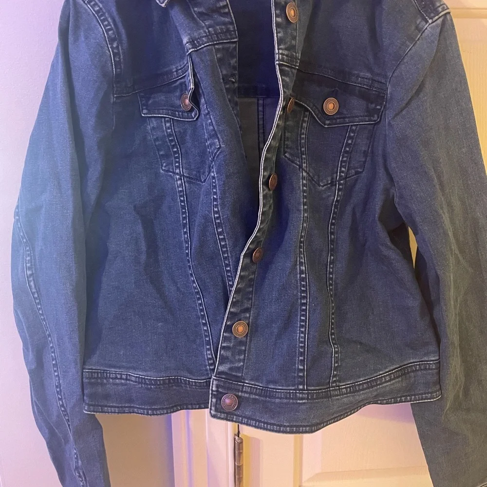 Lisa Rinna Collection Jean Jacket - Picture 2 of 2